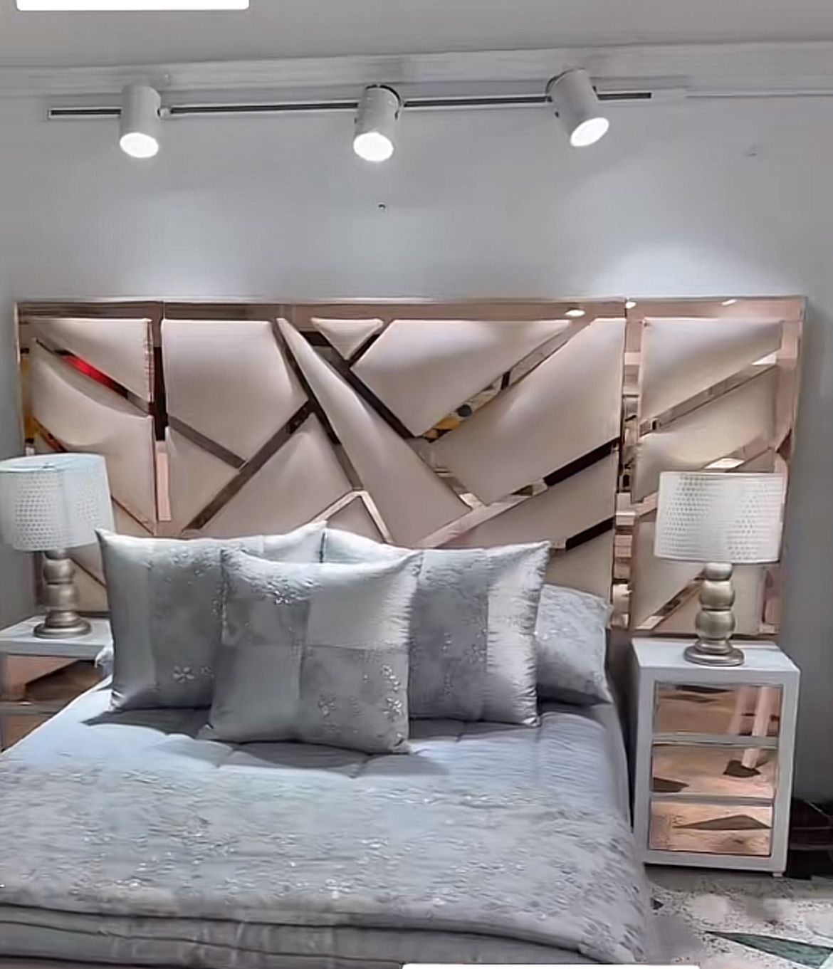 Espaldar de lujo tapizado en Cali - espaldares para cama con entrega a domicilio